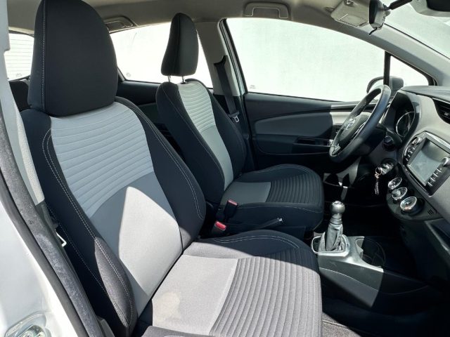 TOYOTA Yaris usata, con Touch screen
