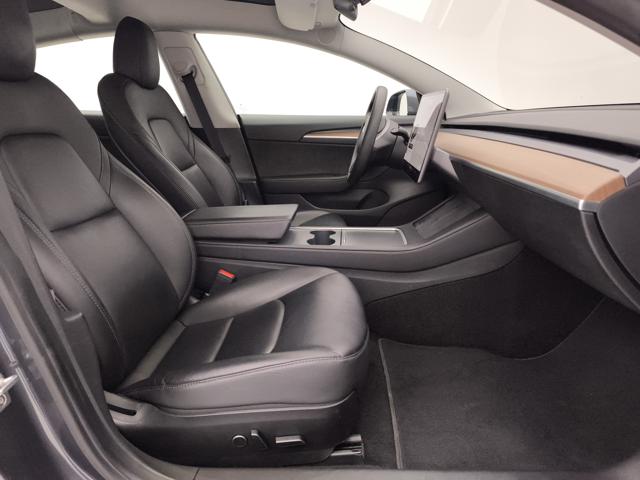 TESLA Model 3 usata, con Streaming musicale integrato