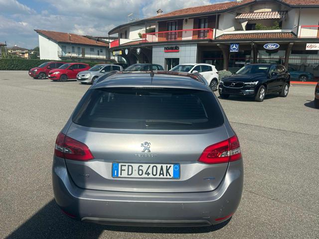 PEUGEOT 308 usata, con Autoradio