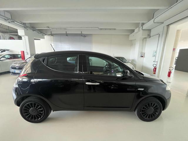 LANCIA Ypsilon usata, con Autoradio