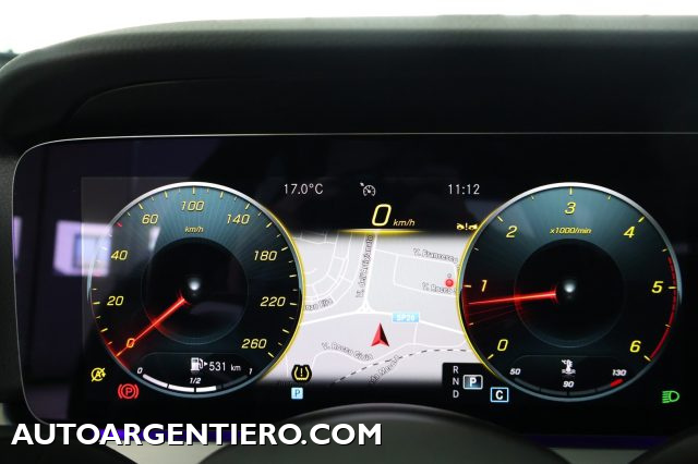 MERCEDES-BENZ E 200 usata, con Sensori di parcheggio anteriori