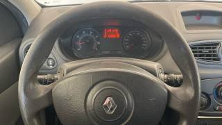 RENAULT Clio usata, con Specchietti laterali elettrici