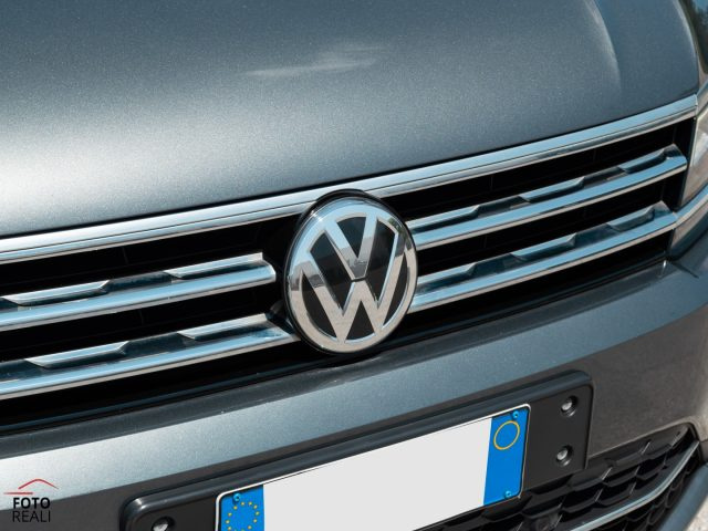 VOLKSWAGEN Tiguan usata, con Leve al volante