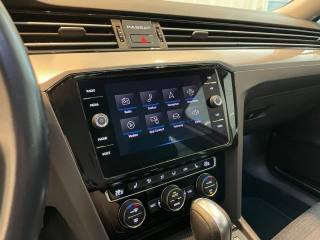 VOLKSWAGEN Passat Variant usata, con Cruise Control