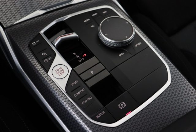 BMW 330 usata, con Controllo trazione