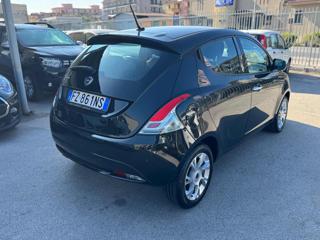 LANCIA Ypsilon usata, con Autoradio