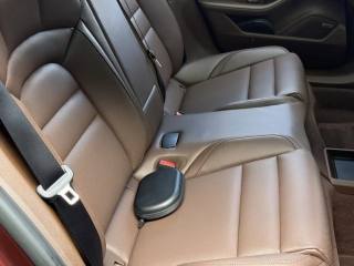 PORSCHE Taycan usata, con USB