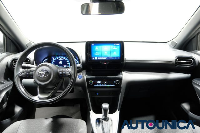 TOYOTA Yaris Cross usata, con Controllo automatico clima