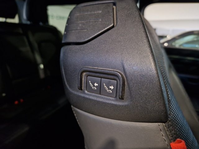 LAND ROVER Defender usata, con Interni in pelle