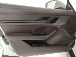 PORSCHE Taycan usata, con Controllo trazione