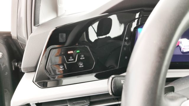VOLKSWAGEN Golf usata 56