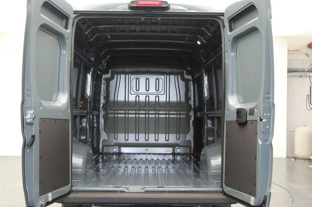 PEUGEOT Boxer usata, con Controllo vocale