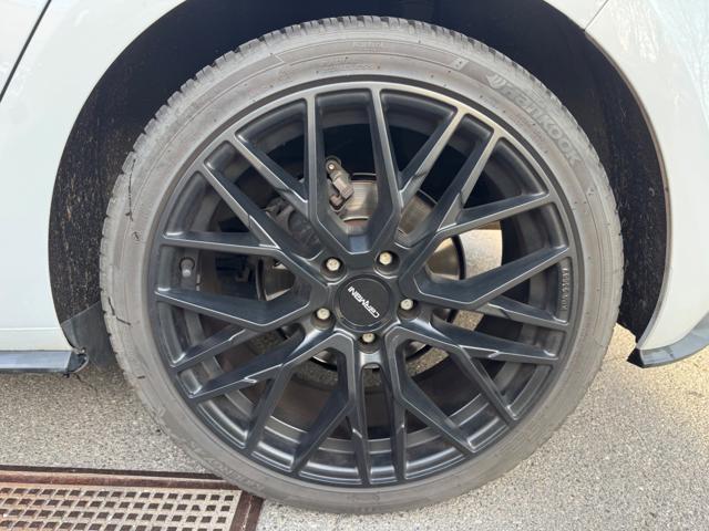 VOLKSWAGEN Golf usata, con ESP