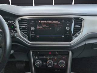 VOLKSWAGEN T-Roc usata, con USB