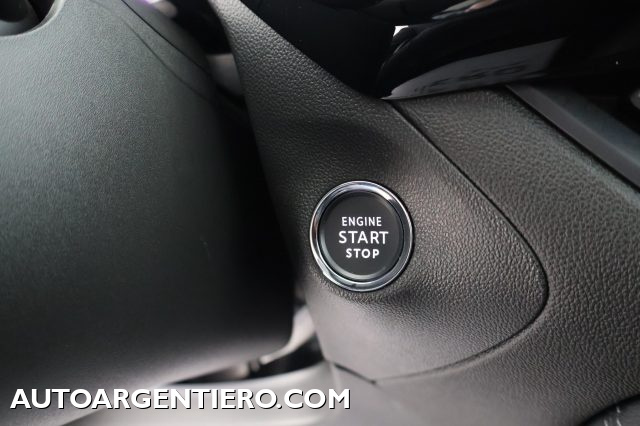 OPEL Grandland usata, con Luci diurne LED