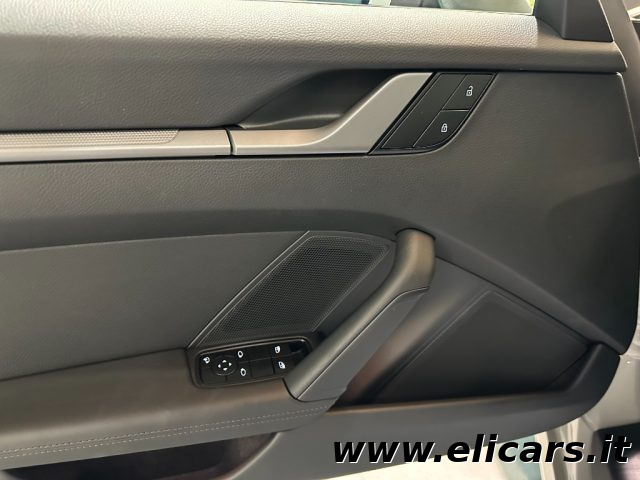 PORSCHE 992 usata, con Interni in pelle