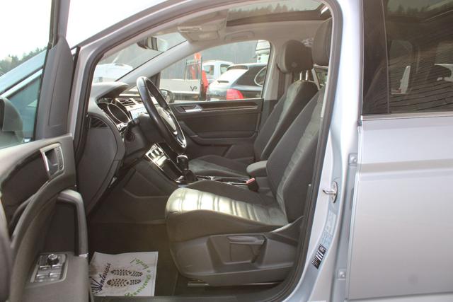 VOLKSWAGEN Touran usata, con Chiusura centralizzata