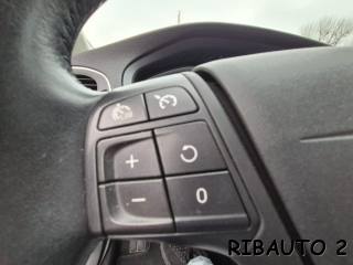 VOLVO V40 usata, con Autoradio