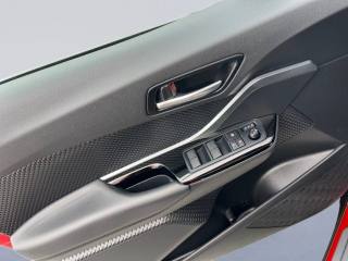 TOYOTA C-HR usata, con Regolazione elettrica sedili