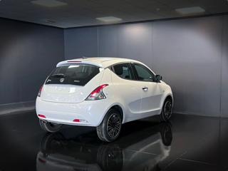 LANCIA Ypsilon usata, con Autoradio