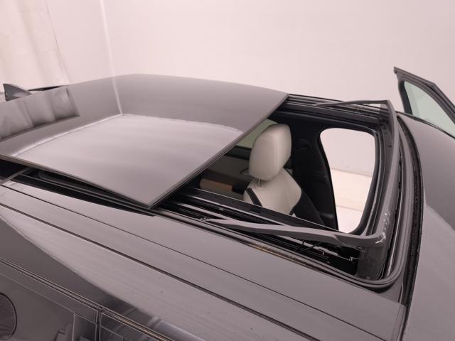 LAND ROVER Range Rover Velar usata, con Sensori di parcheggio anteriori