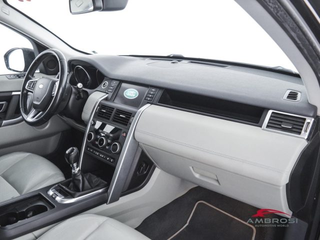 LAND ROVER Discovery Sport usata 11