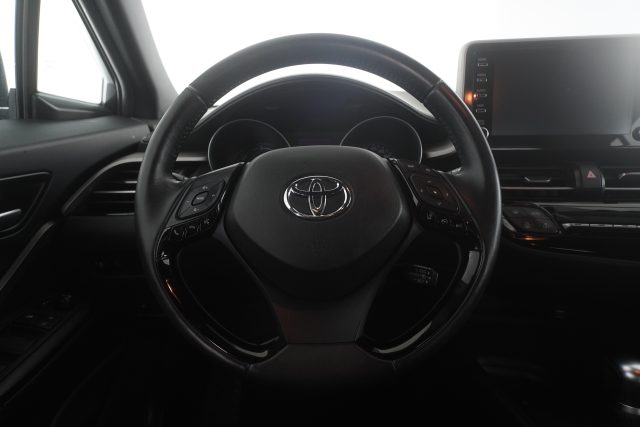 TOYOTA C-HR usata 11