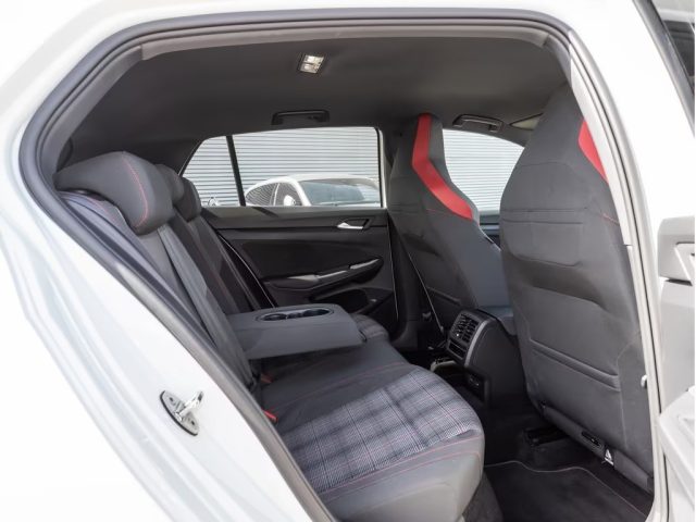 VOLKSWAGEN Golf usata, con Sistema di navigazione