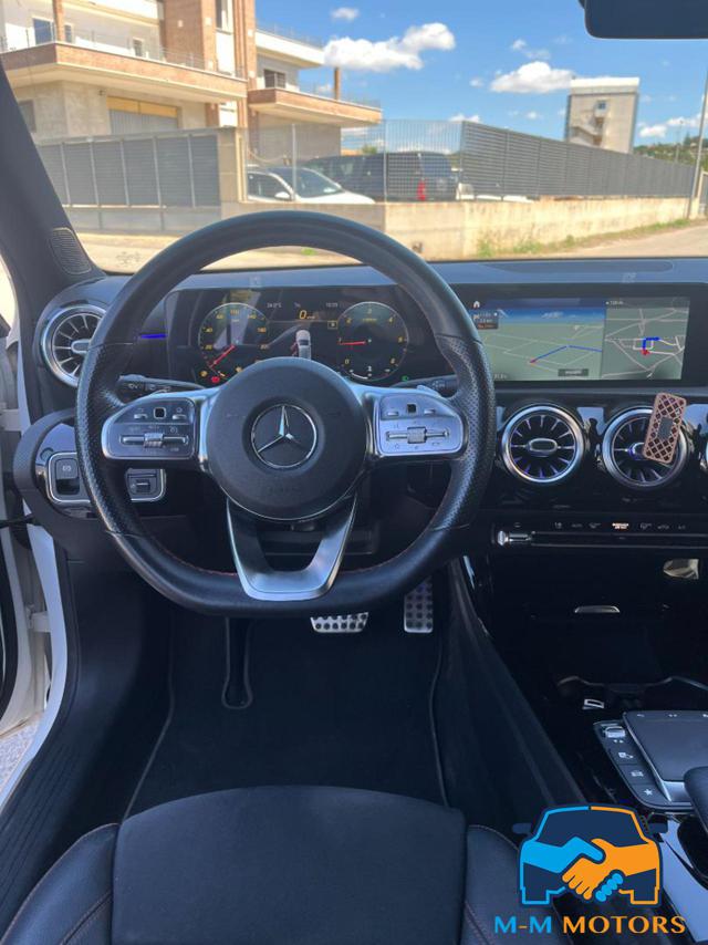 MERCEDES-BENZ A 180 usata, con Specchietti laterali elettrici