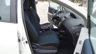 TOYOTA Yaris usata 52