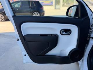 RENAULT Twingo usata, con Sistema di navigazione