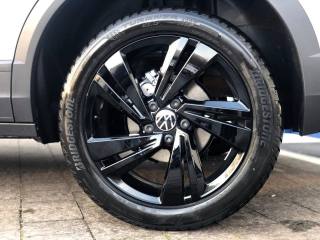 VOLKSWAGEN T-Roc usata, con Controllo automatico clima