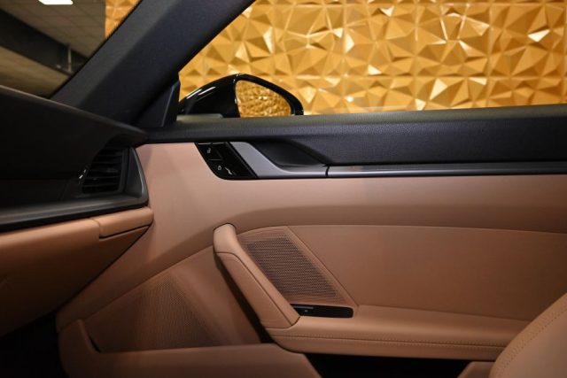 PORSCHE 992 usata 63