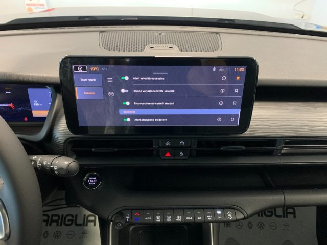 JEEP Avenger usata, con Touch screen