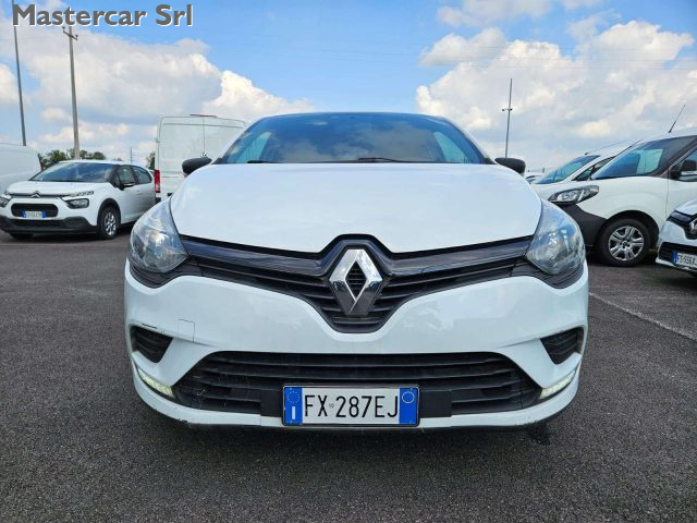 RENAULT Clio usata, con USB