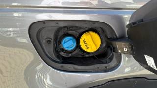 LAND ROVER Discovery Sport usata, con Bluetooth