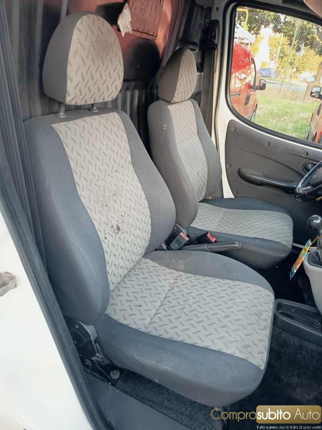 FIAT Doblo usata 16
