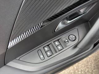 PEUGEOT 2008 usata, con Sensore di luce