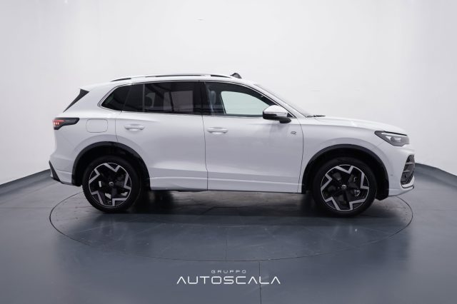 VOLKSWAGEN Tiguan usata, con Autoradio