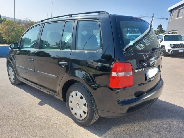 VOLKSWAGEN Touran usata, con Cerchi in lega