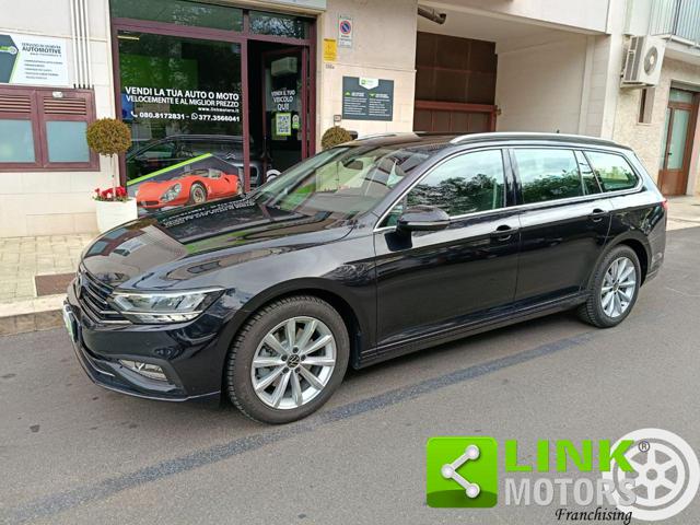 VOLKSWAGEN Passat Variant usata, con MP3
