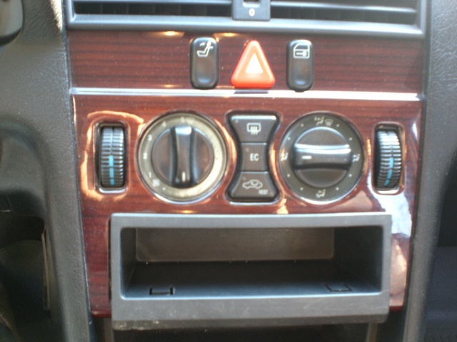 MERCEDES-BENZ C 180 usata, con Climatizzatore