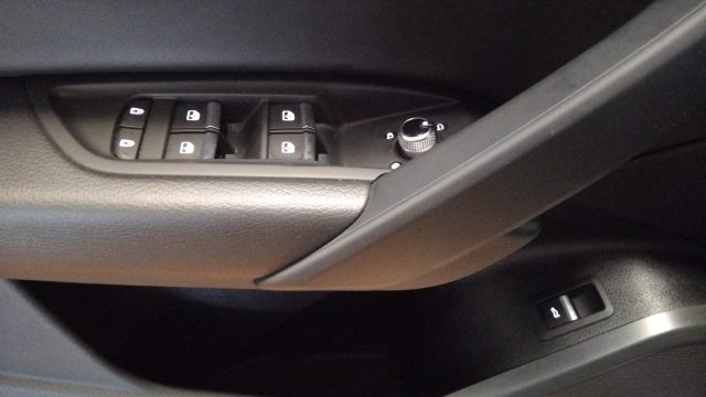 AUDI Q5 usata, con Sensori di parcheggio posteriori