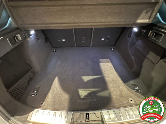 JAGUAR F-Pace usata, con Lettore CD