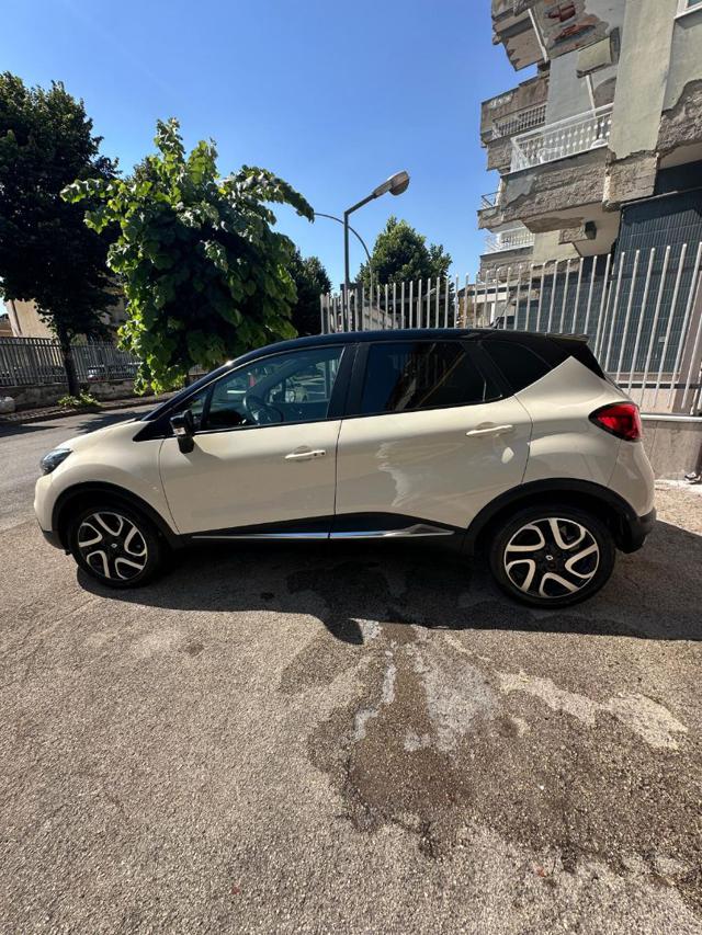 RENAULT Captur usata, con Autoradio