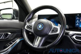 BMW 320 usata, con Riconoscimento dei segnali stradali