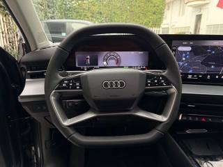 AUDI Q3 usata, con Sensori di parcheggio anteriori
