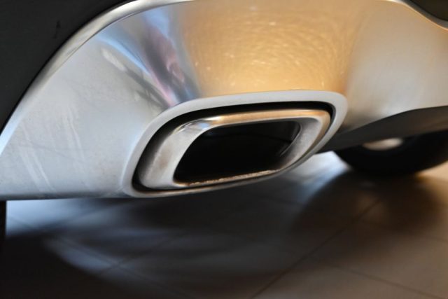 MERCEDES-BENZ GLA 180 usata 16