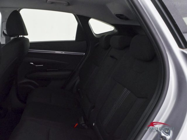 HYUNDAI Tucson usata 9
