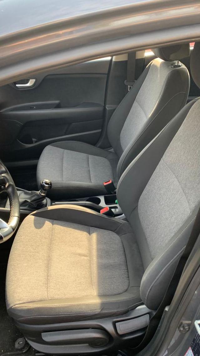 KIA Stonic usata, con Autoradio